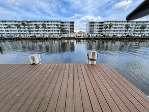 131 Shore Ct in North Palm Beach, FL - Building Photo - Building Photo