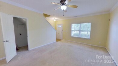 10818 Slalom Hill Rd in Charlotte, NC - Building Photo - Building Photo