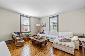 9 Hodges Ct, Unit 2 in Salem, MA - Building Photo - Building Photo