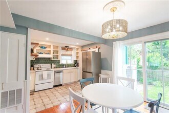 12 Maitland Ct in Newport, RI - Building Photo - Building Photo