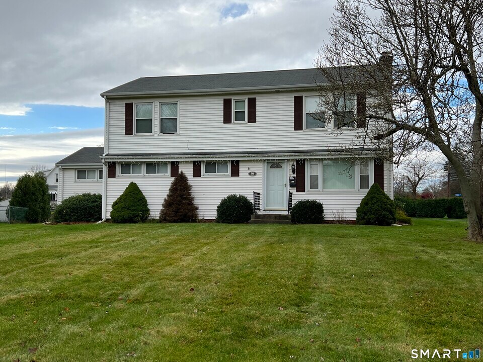 244 Walsh Ave in Newington, CT - Building Photo