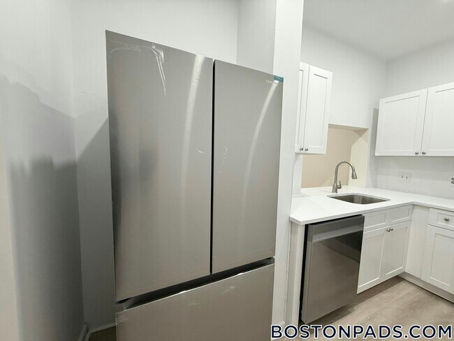 452 Park Dr in Boston, MA - Foto de edificio - Building Photo