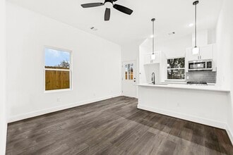 106 Armstrong St in Houston, TX - Building Photo - Building Photo