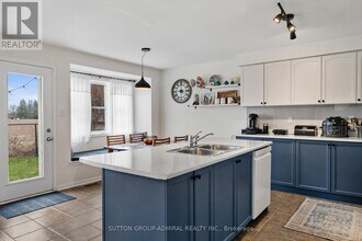 36 John W Taylor Ave in New Tecumseth, ON - Building Photo - Building Photo