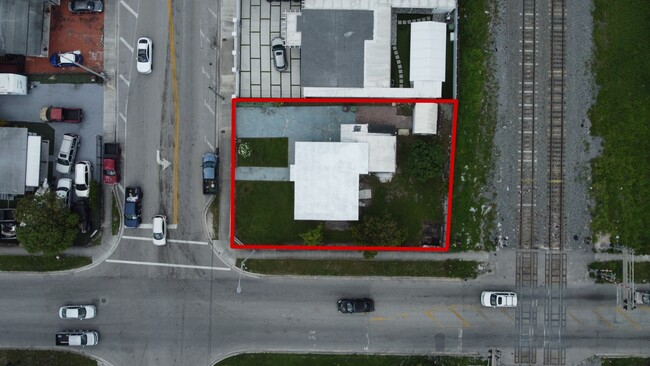 991 E 21st St in Hialeah, FL - Building Photo - Building Photo