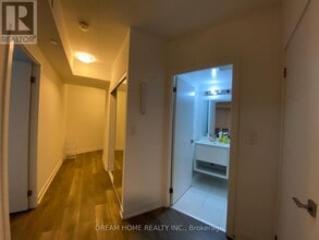 159 Wellesley St E in Toronto, ON - Building Photo - Building Photo