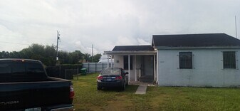 12290 SW 228th St in Miami, FL - Building Photo