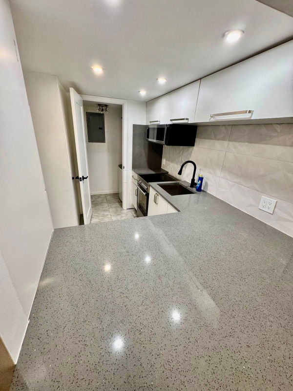 747 SE 1st Way in Deerfield Beach, FL - Foto de edificio - Building Photo