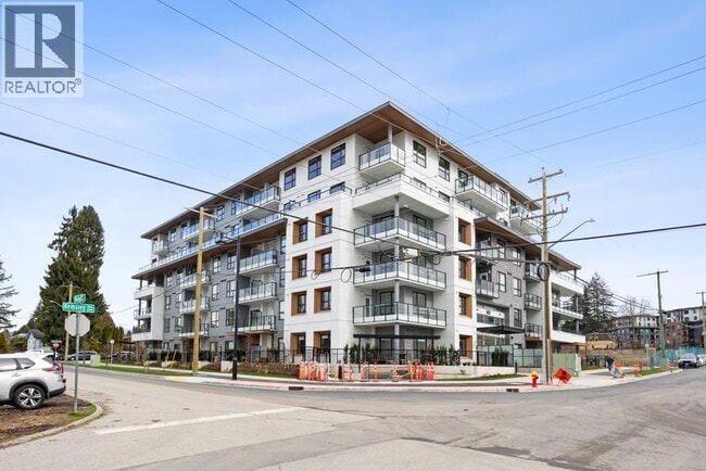 property at 623 Kemsley Ave