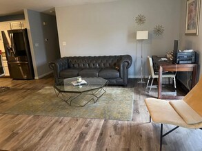 1140 W 86th Pl in Merrillville, IN - Building Photo - Building Photo