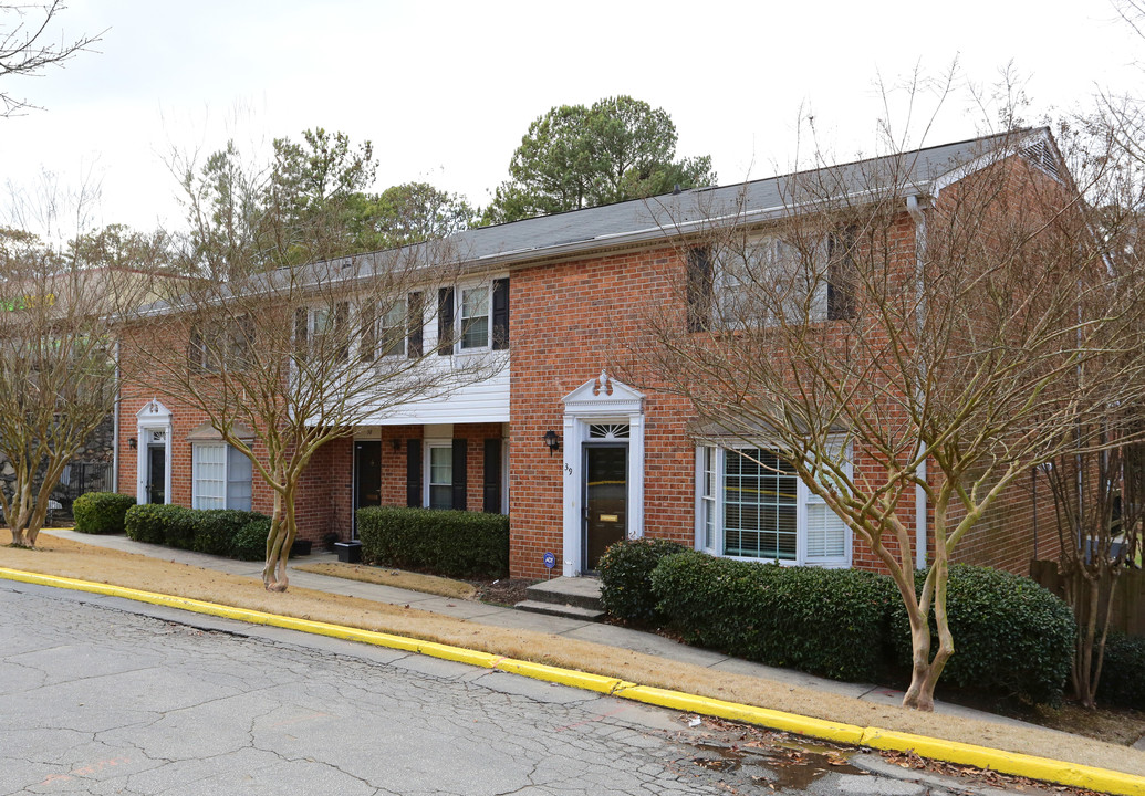 Townhomes Of Sandy Springs in Atlanta, GA - Building Photo