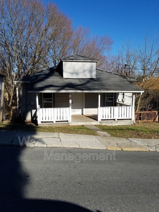 237 S Heber St in Beckley, WV - Building Photo