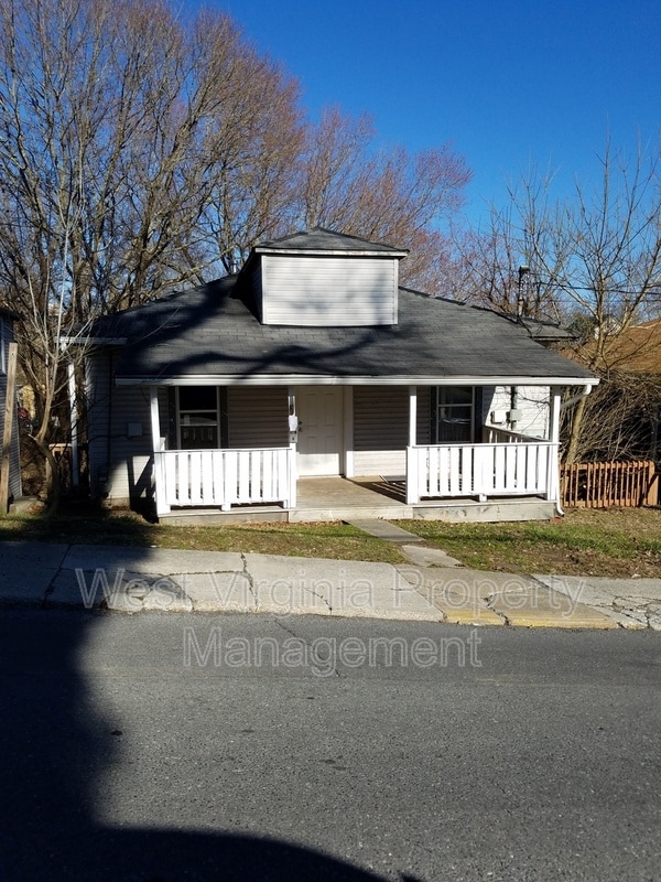 property at 237 S Heber St