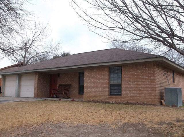 205 E Hogan Dr