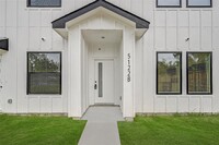 5122 Gold St-Unit -B in Houston, TX - Building Photo - Building Photo