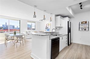18943 NE 29th Pl in Aventura, FL - Foto de edificio - Building Photo