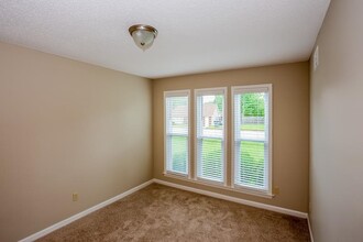 4471 Laird Dr in Memphis, TN - Building Photo - Building Photo
