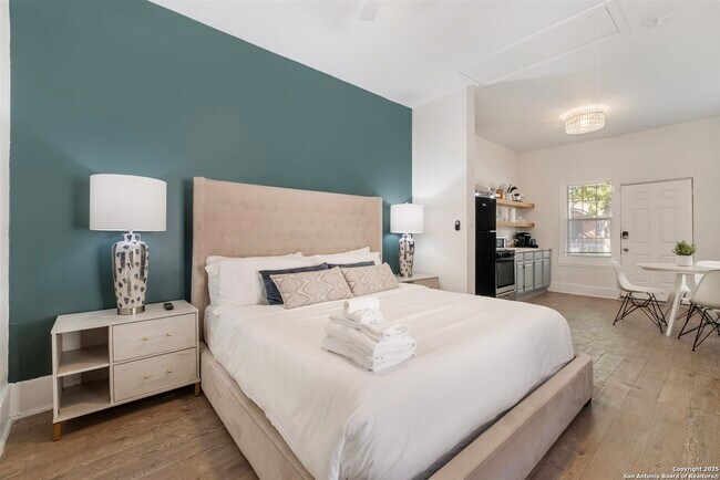 property at 302 E Cevallos St