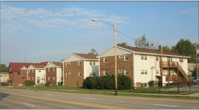 822 E Washington St in Bloomington, IL - Building Photo