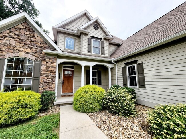 500 St Andrews Dr in Morgantown, WV - Building Photo - Building Photo