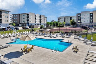 Cityville in Des Moines, IA - Building Photo