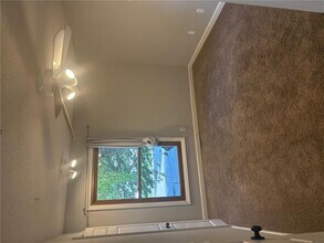 2510 Wellington Cir in Wayzata, MN - Foto de edificio - Building Photo