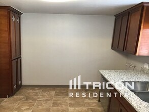 5206 Standish Rd in Sacramento, CA - Building Photo - Building Photo