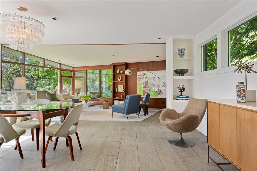21 Pond Hill Rd in Chappaqua, NY - Building Photo