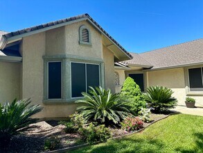 11330 Rugby Hill Dr in Redding, CA - Building Photo - Building Photo