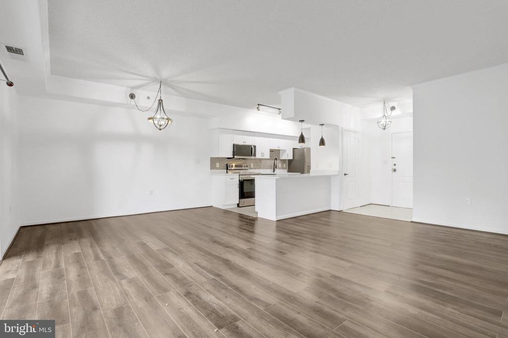 1211 S Eads St in Arlington, VA - Building Photo