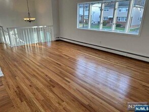 41 Kipp Ave in Elmwood Park, NJ - Building Photo - Building Photo