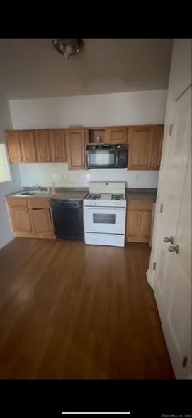 property at 511 E Main St
