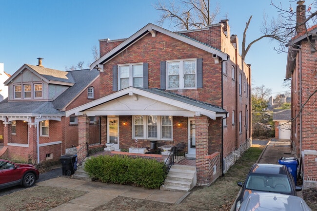 7106 Forsyth Blvd, Unit 1E