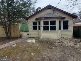 40 Hydrangea St in Browns Mills, NJ - Building Photo