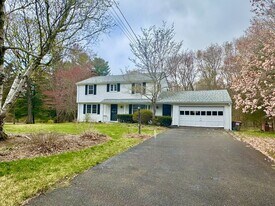 14 Bower Rd in Madison, CT - Building Photo