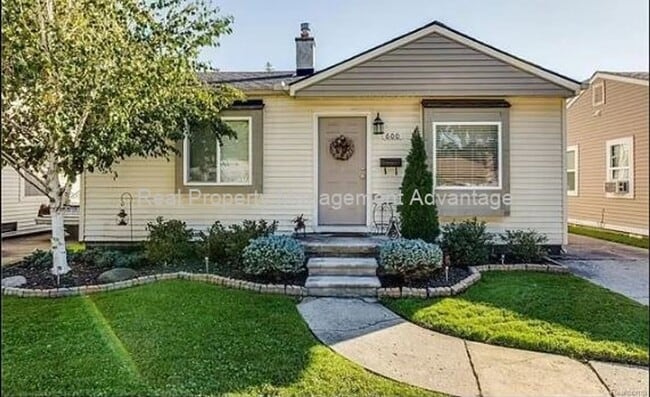 600 Kalama Ave