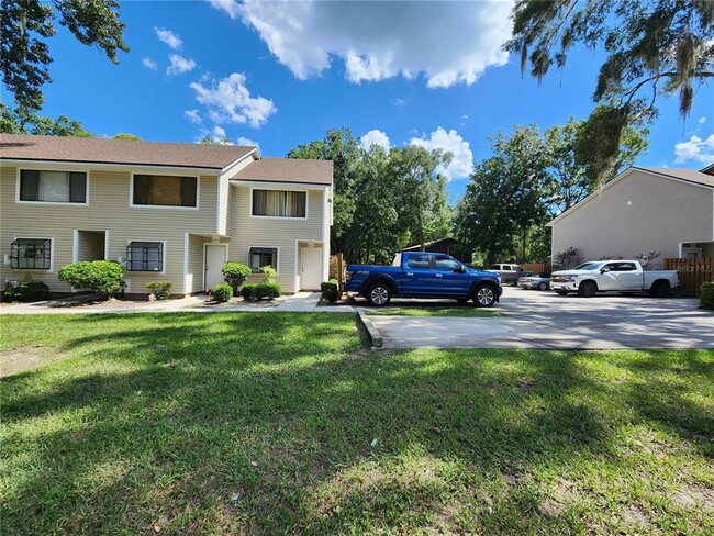 6161 SW 8th Ln in Gainesville, FL - Building Photo - Building Photo