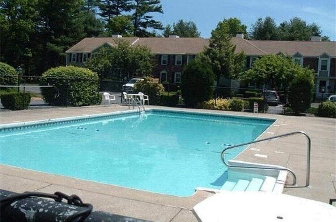 848 Plain St, Unit 45 in Marshfield, MA - Building Photo