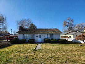 506 N 24th Ave in Yakima, WA - Building Photo