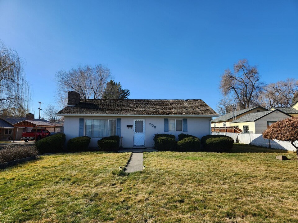 506 N 24th Ave in Yakima, WA - Building Photo