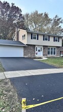 1633 Clyde Dr in Naperville, IL - Building Photo - Building Photo