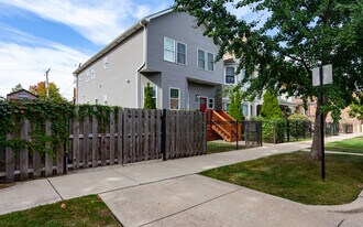 3138 N Sawyer Ave in Chicago, IL - Building Photo