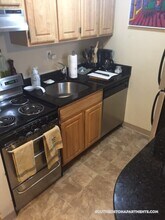 385 Dorchester St, Unit A10 in Boston, MA - Foto de edificio - Building Photo