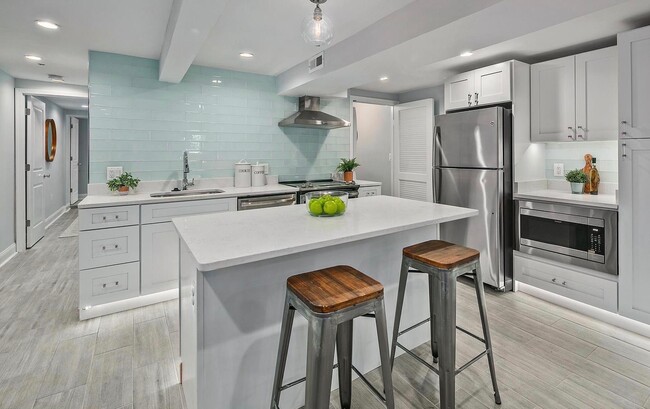property at 1336 Quincy St NW