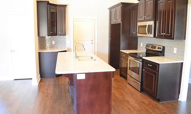 10 Ivy Cross in Smiths Station, AL - Building Photo - Building Photo