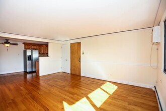 9629 Brandy Ct in Des Plaines, IL - Building Photo - Building Photo