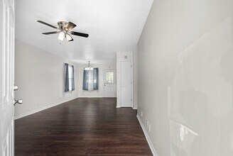 352 Woodale Dr in Clarksville, TN - Building Photo - Building Photo