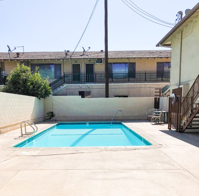 312 E Live Oak St, Unit 11 in San Gabriel, CA - Building Photo - Building Photo