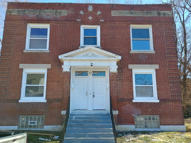 1266 Amherst Pl in St. Louis, MO - Building Photo