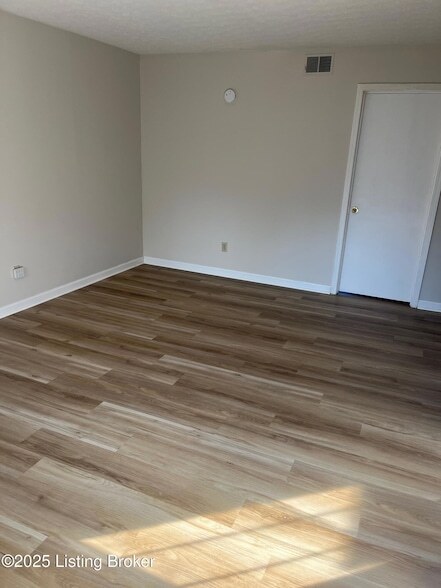 1420 Hill St, Unit 5 in Radcliff, KY - Building Photo - Building Photo